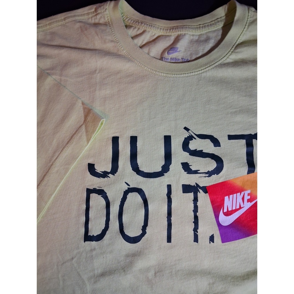 The Nike Tee Crew Neck 100% Cotton "Just Do It"  Yellow T-Shirt Mens 2xl